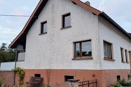 charmantes Zweifamilienhaus in Nonnweiler Kastel 6 zimmer