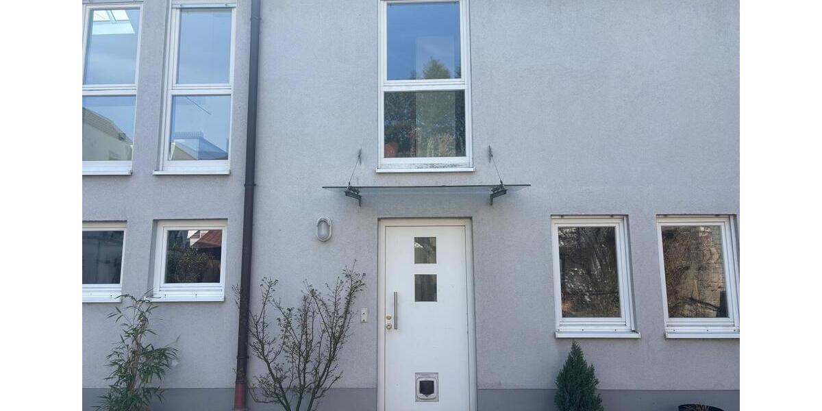 Maisonettenwohnung Ludwigshafen am Rhein Rheingönheim - 4 Zimmer, 150 m&sup2;, 1.500&euro; | Angebot:25784264