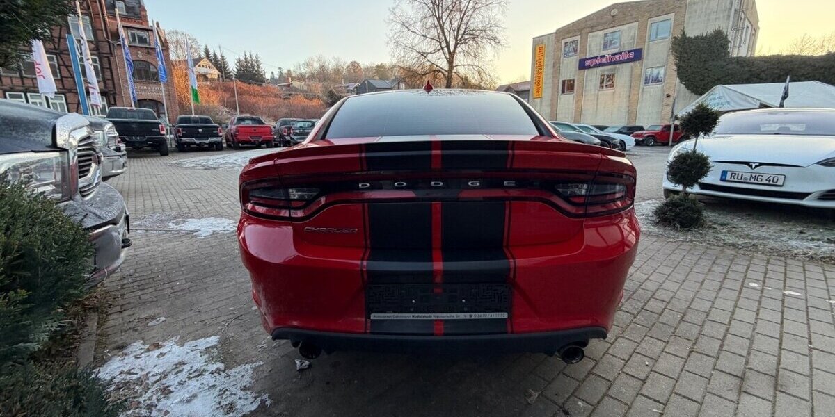 Dodge Charger 5.7 V8 HEMI R/T SRT 107.700 km 24.999 &euro; Rudolstadt 07407