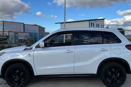 Suzuki Vitara 105.600 km 14.000 &euro; Köfering 93096