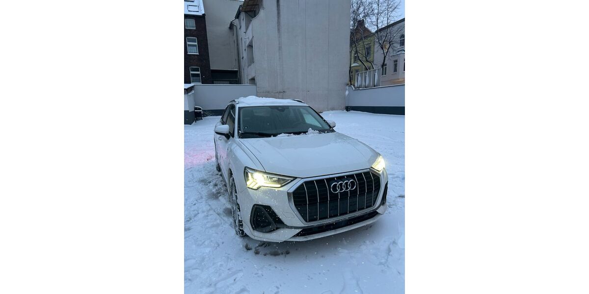 Audi Q3 236.000 km 20.000 &euro; Duisburg 47137