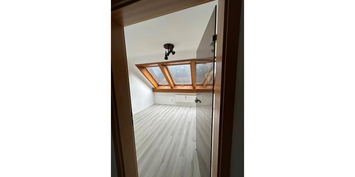 Dachgeschoßwohnung Prüm - 5 Zimmer, 85 m&sup2;, 850&euro; | Angebot:26234485