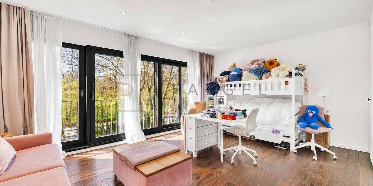 Reihenmittelhaus Potsdam Groß Glienicke - 5 Zimmer, 206 m&sup2;, 3.200&euro; | Angebot:26700128
