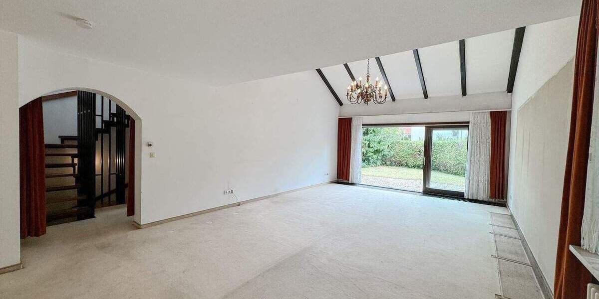 *** Besonderes Reiheneckhaus mit Galerie und Dachterrasse in Mögeldorf *** 5 zimmer