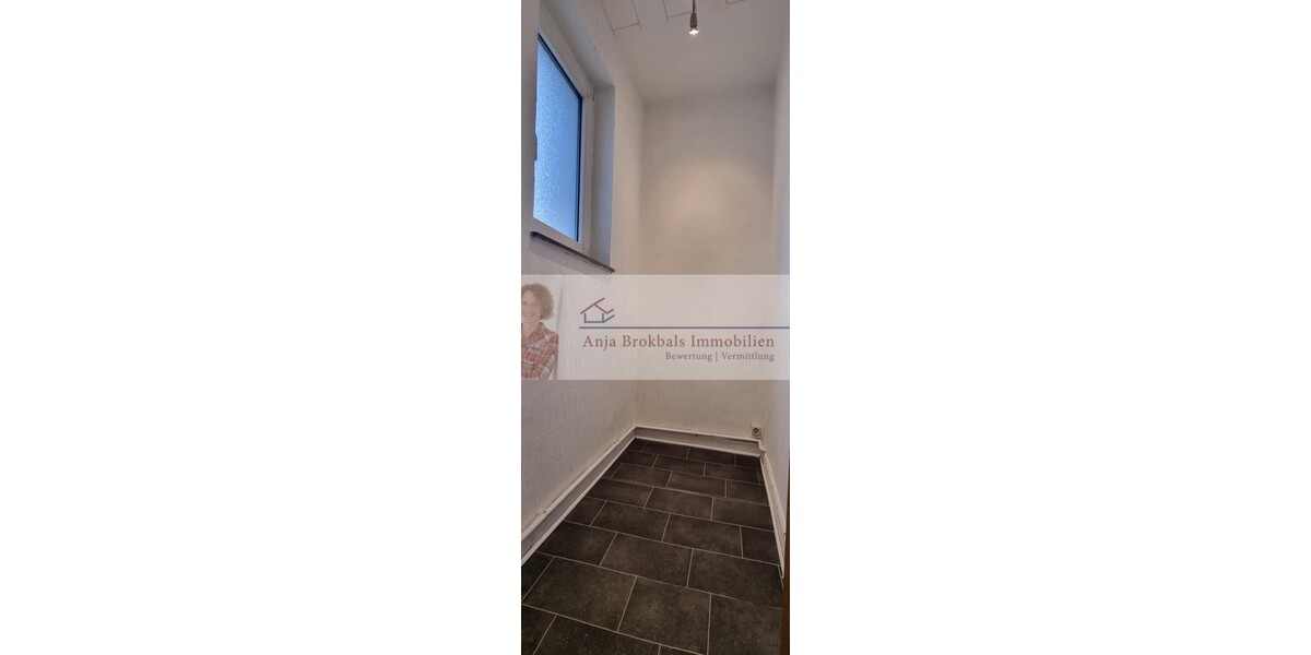 Zentral - ruhig - großes Grundstück_provisionsfrei für Käufer - Zweifamilienhaus Gütersloh | Angebot:23476775
