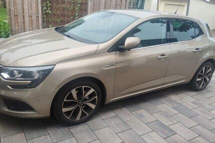 Renault Megane 100.000 km 10.499 &euro; Paderborn 33104