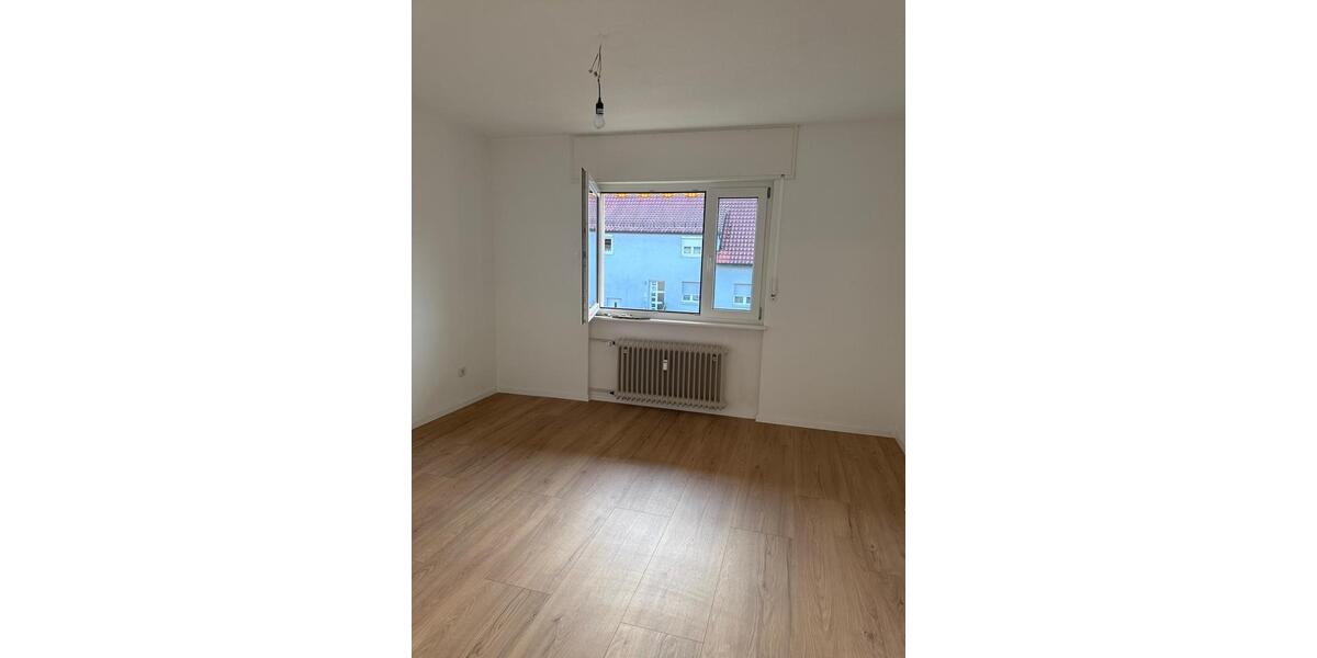Etagenwohnung Karlsbad - 3.5 Zimmer, 79 m&sup2;, 1.320&euro; | Angebot:25870564