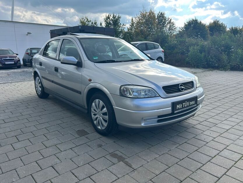 Opel Astra 152.000 km 2.299 € Villingen-Schwenningen 78052