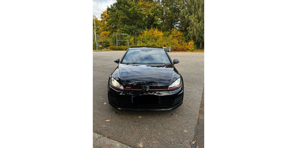 VW Golf 111.500 km 13.500 € Lübeck 23569