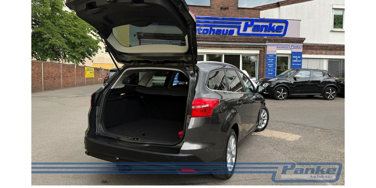 Ford Focus Titanium*AHK*SHZ*Tempo*Keyless*Navi* 117.279 km 8.900 &euro; Berlin 13187