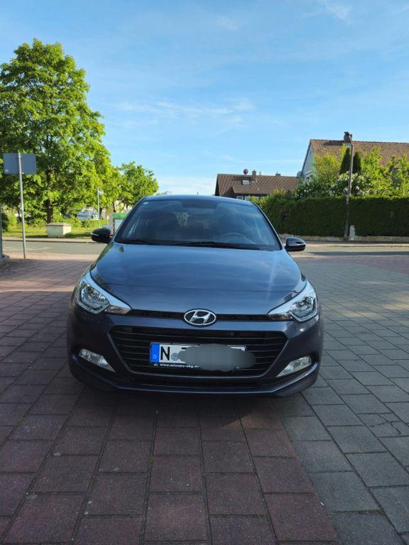 i20