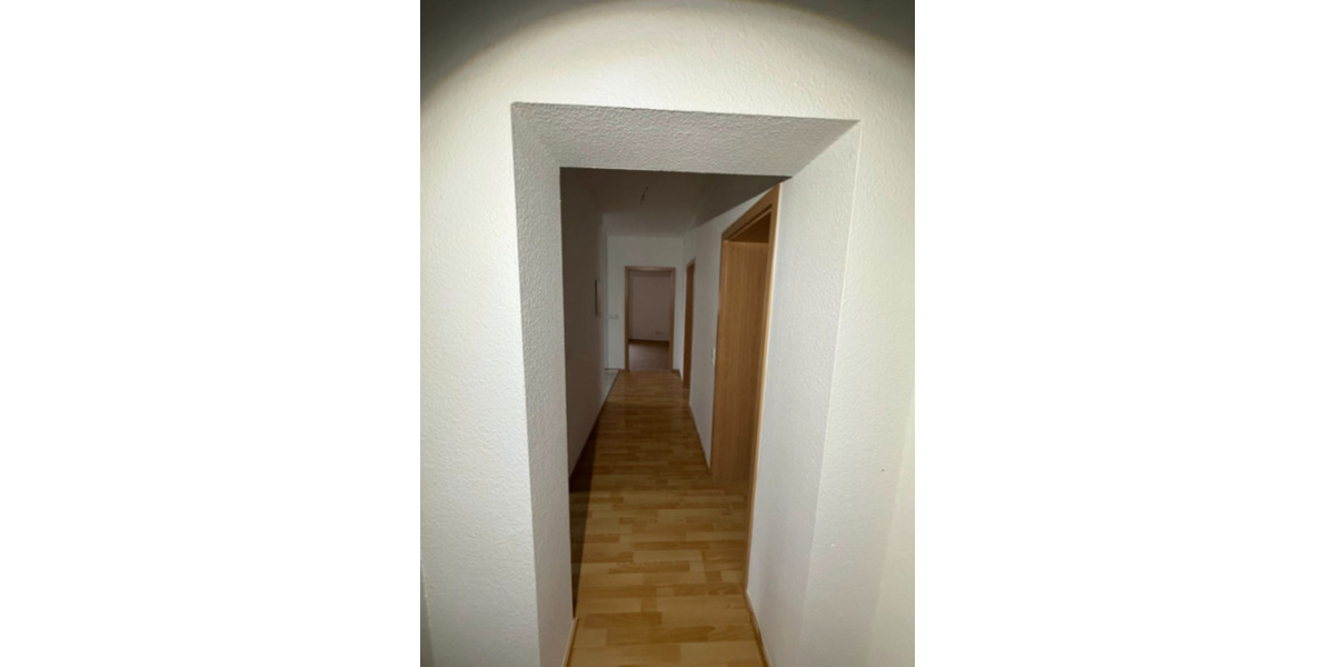 Etagenwohnung Gräfenhainichen - 3 Zimmer, 70 m&sup2;, 650&euro; | Angebot:24847871