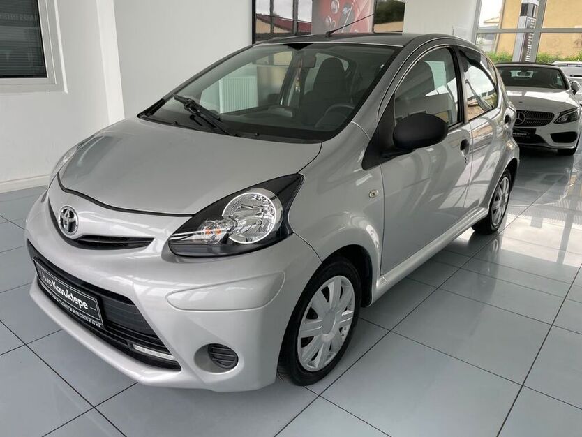 Aygo (X)
