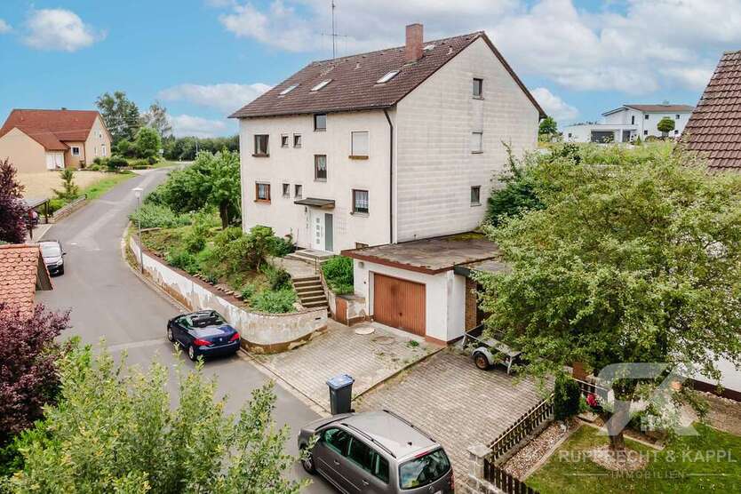 Haus zum Kaufen in Püchersreuth 299.000 € 310 m²