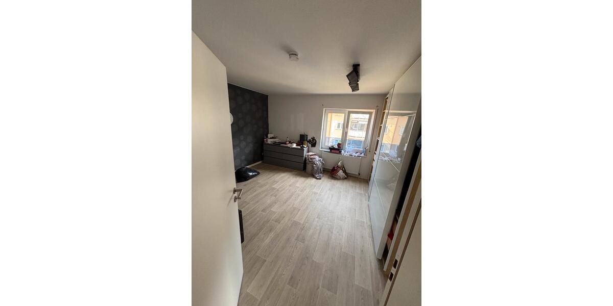 Etagenwohnung Stadtilm - 3 Zimmer, 77 m&sup2;, 650&euro; | Angebot:25404968