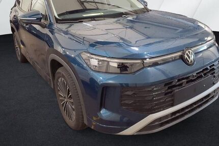 VW Tayron 25.152 km 46.340 € Fürth 90763