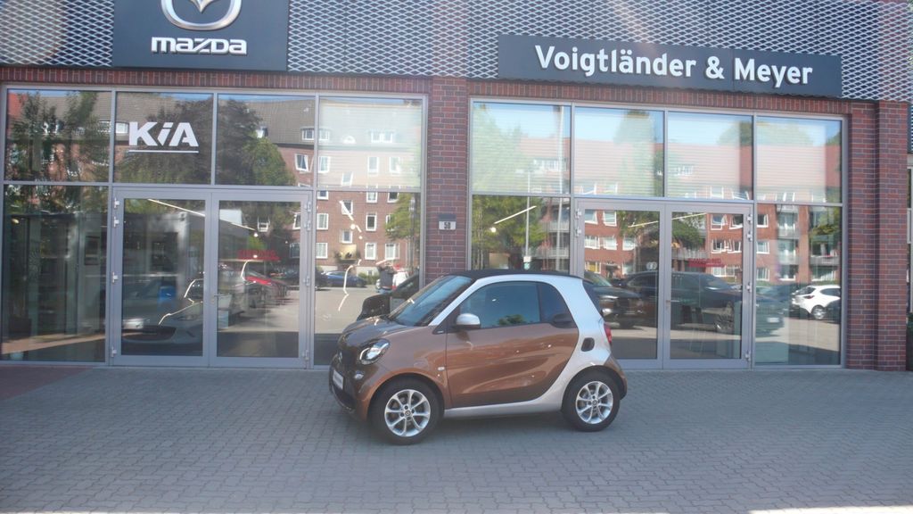 Smart ForTwo 38.284 km 13.885 &euro; Hamburg 22049