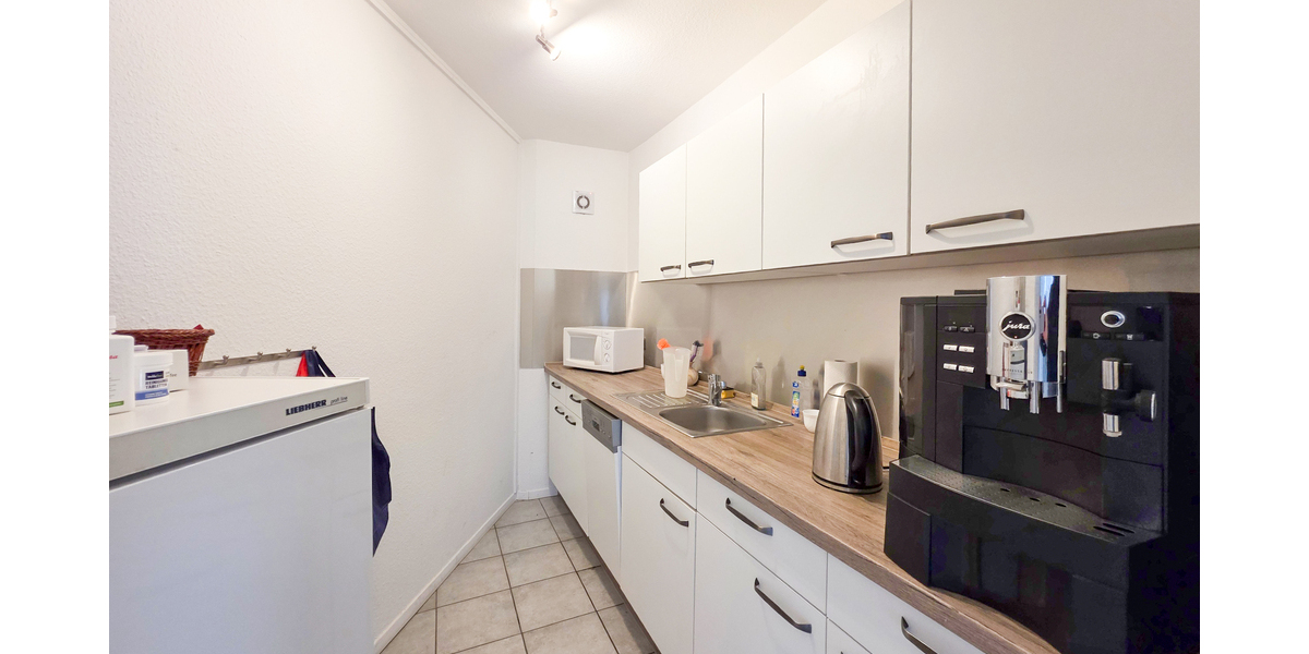 Vielseitiges Bürogebäude zum Verkauf in Gera – Schulungsräume, Parkplätze, gute Lage. - Gewerbeobjekt Gera Bieblach-Ost | Angebot:26376584