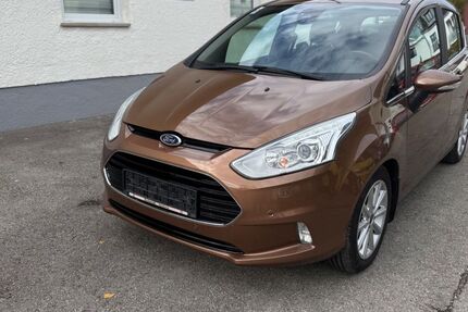 Ford B-Max 52.305 km 11.490 € München 80999