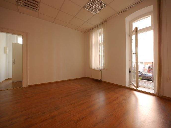 Gewerbeobjekt Erfurt Altstadt - 4 Zimmer, 188 m&sup2;, 1.410&euro; | Angebot:25563349