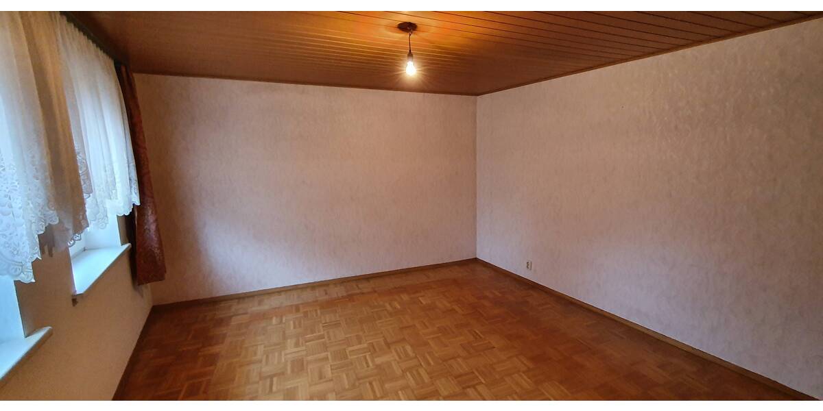 Stadtnahes Wohnen auf großem Grundstück - Viel Platz für Ihre Ideen - Einfamilienhaus Dannenberg | Angebot:26019453