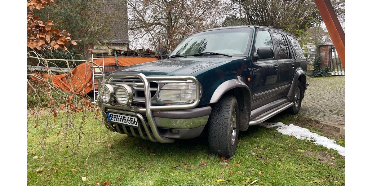 Ford Explorer 280.000 km 1.600 &euro; Stahnsdorf 14532