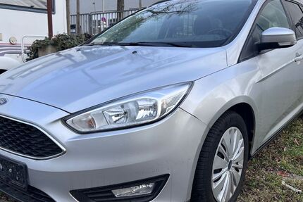 Ford Focus 118.781 km 3.499 &euro; Berlin 12249
