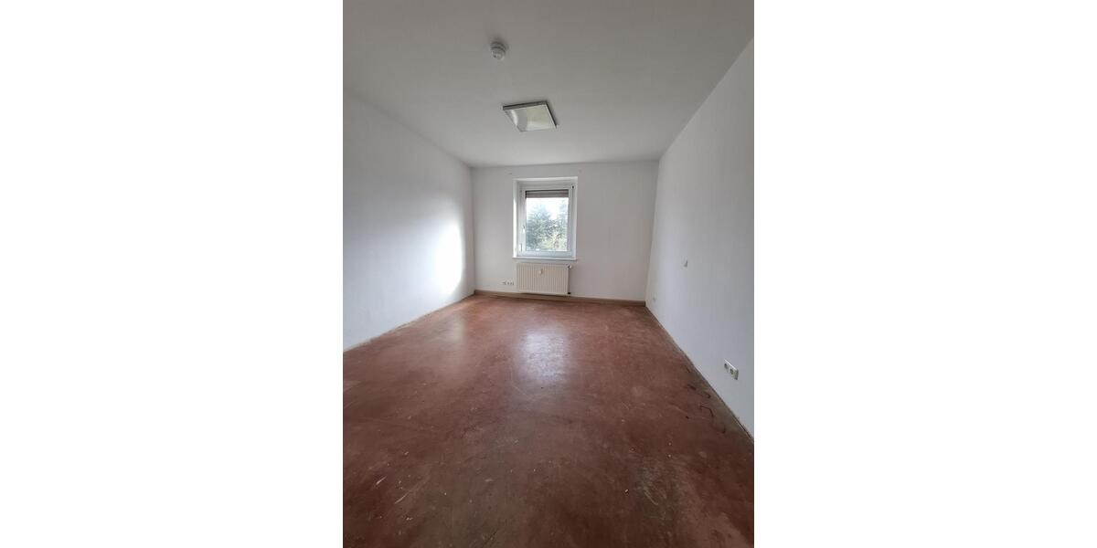 Etagenwohnung Waldheim - 3 Zimmer, 63 m&sup2;, 320&euro; | Angebot:18457494