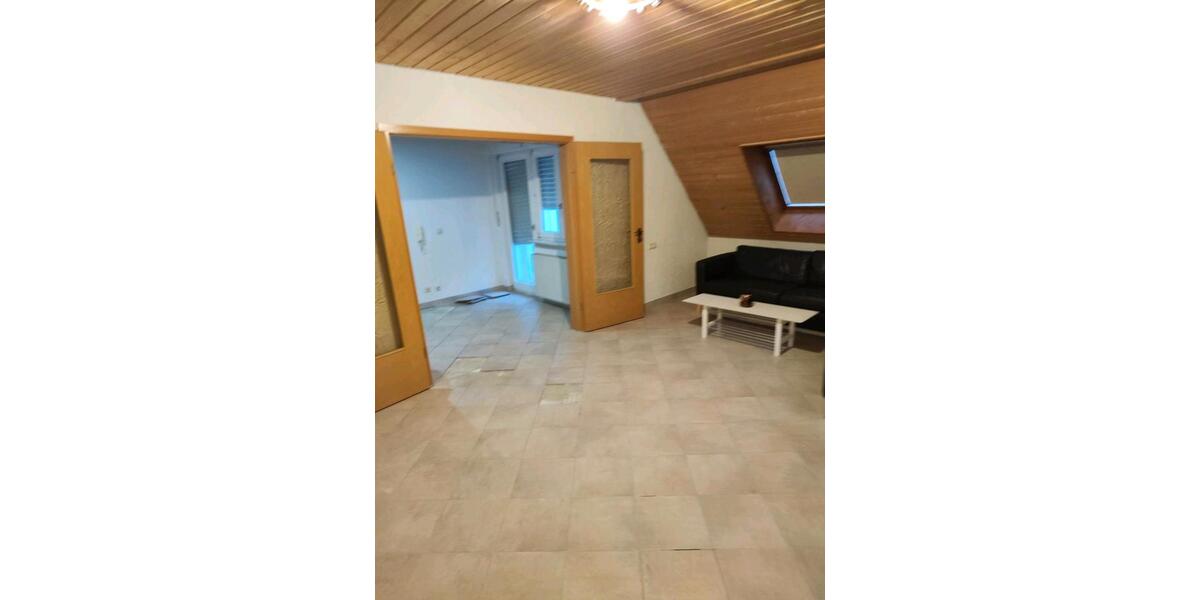 Dachgeschoßwohnung Giengen an der Brenz - 3 Zimmer, 96 m&sup2;, 280.000&euro; | Angebot:26906514