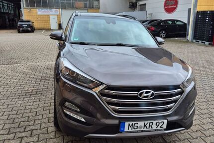 Hyundai TUCSON 255.000 km 11.900 &euro; Mönchengladbach 41199