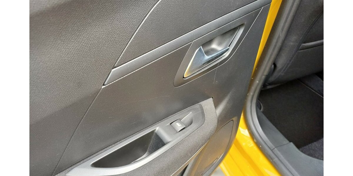 Peugeot 208 Active Pack 36.000 km 12.495 &euro; Meißen 01662