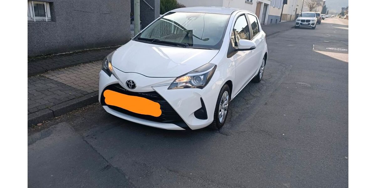 Toyota Yaris 86.000 km 8.790 &euro; Kreuztal 57223