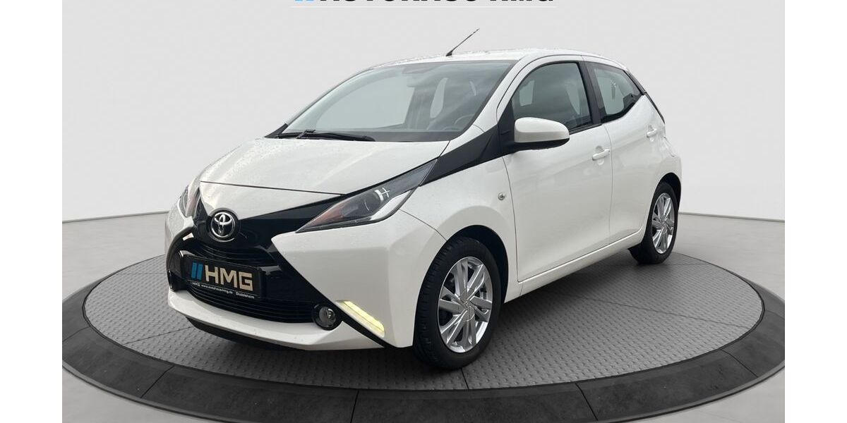 Toyota Aygo (X) 53.400 km 7.900 &euro; Büdingen-Düdelsheim 63654
