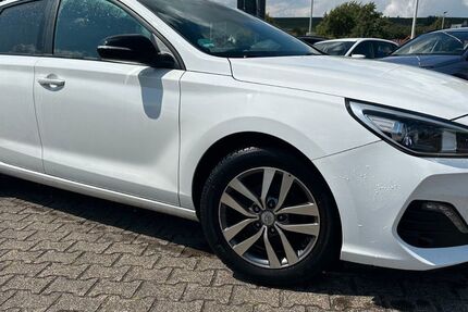 Hyundai i30 70.300 km 13.400 € Oppenheim 55276