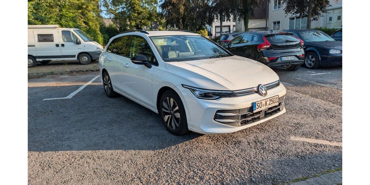 VW Golf 35.300 km 20.899 &euro; Möhnesee 59519