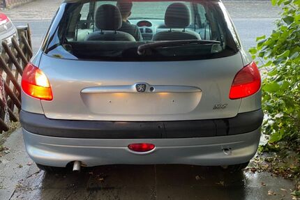 Peugeot 206 129.342 km 1.500 &euro; Schwarzenbek 21483
