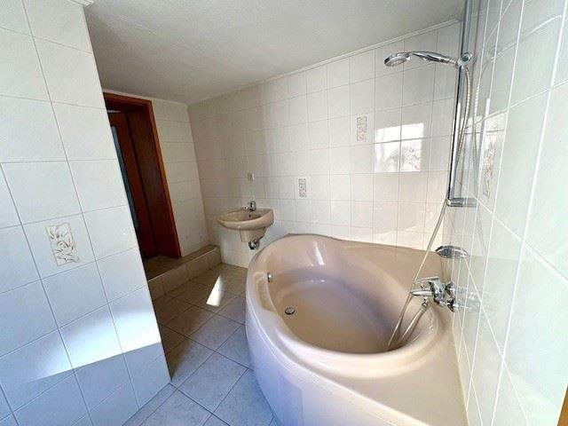 Etagenwohnung Meuselwitz Zipsendorf - 2 Zimmer, 57 m&sup2;, 345&euro; | Angebot:25845227