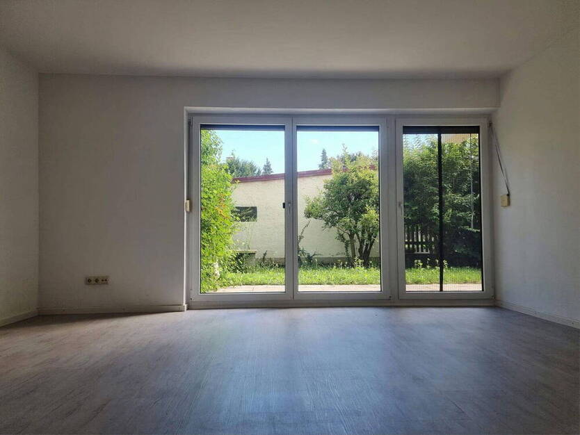 Ruhige, lichtdurchflutete 2-Zimmer GartenWohnung - 59 qm - mit Südterrasse im Münchner Norden