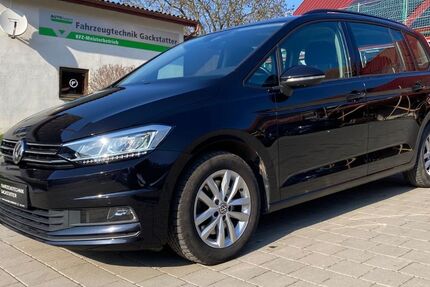 VW Touran 68.300 km 24.500 &euro; Schrozberg 74575
