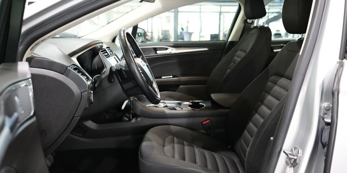 Ford Mondeo Tunier 2.0 EB BUSINESS EDITION / LED / 99.000 km 15.881 &euro; Hamm 59077