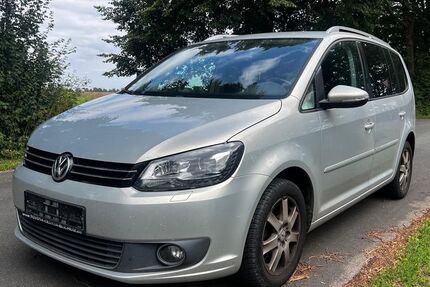 VW Touran 198.000 km 7.600 &euro; Minden 32425