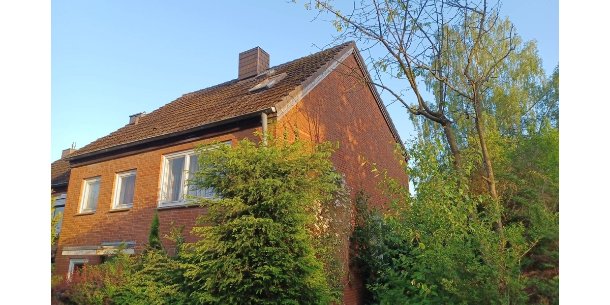 Ein Haus mit Charakter – Reihenendhaus mit großem Garten und viel Potenzial in Lübeck - Reihenendhaus Lübeck Burgtor / Stadtpark | Angebot:26931786