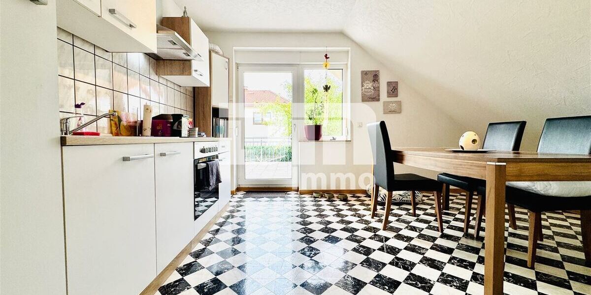 Großzügiges Ein- bis Zweifamilienhaus mit Terrasse und großem Garten - Einfamilienhaus Allendorf (Eder) | Angebot:27298317