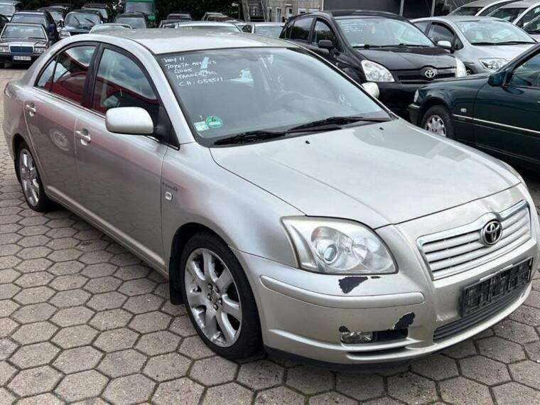 Toyota Avensis 249.000 km 2.900 &euro; Hamburg 20537