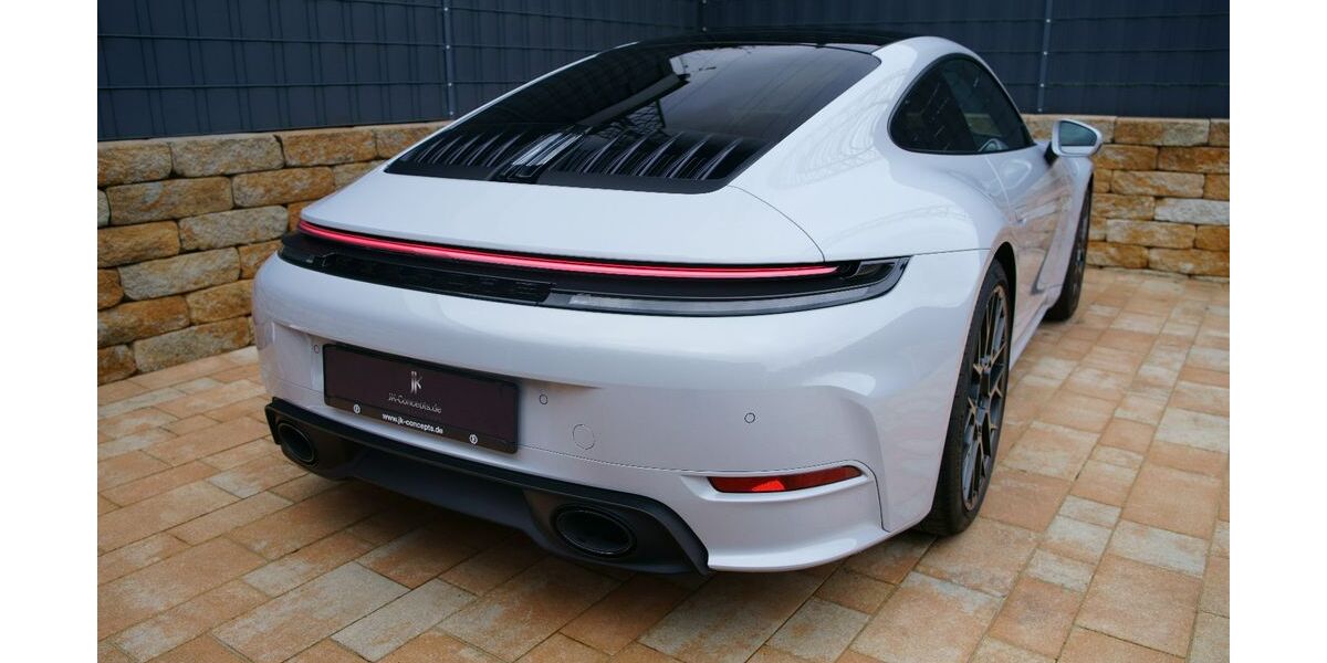 Porsche 992 5.500 km 133.890 &euro; Asslar 35614
