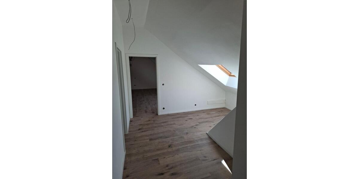 Dachgeschoßwohnung Klingenmünster - 3 Zimmer, 100 m&sup2;, 800&euro; | Angebot:25873823