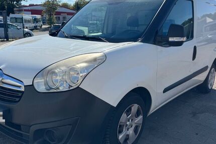 Opel Combo 270.000 km 4.200 € Essen 45356