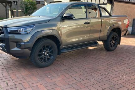 Toyota Hilux 5.955 km 58.500 &euro; Heinsberg 52525