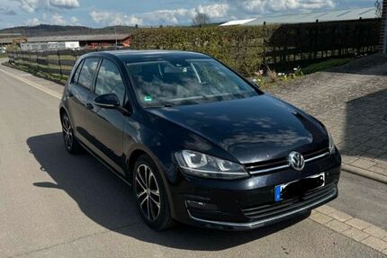 VW Golf 136.000 km 11.000 &euro; Löhlbach 35114
