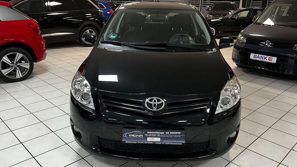Toyota Auris 65.140 km 9.990 &euro; Schwentinental 24223